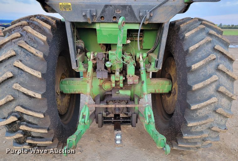 image for item LO9281 1978 John Deere 4440  tractor