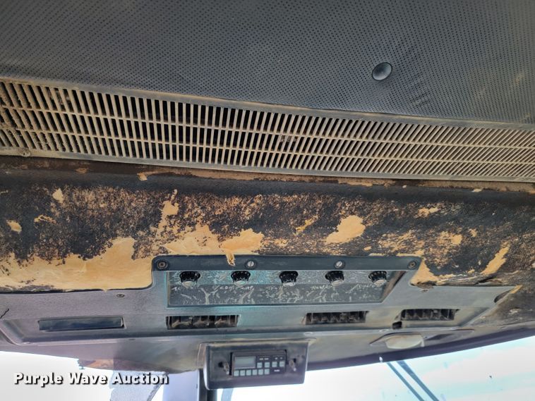 image for item LO9281 1978 John Deere 4440  tractor