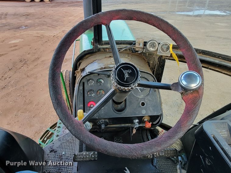 image for item LO9281 1978 John Deere 4440  tractor