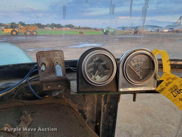 image for item LO9281 1978 John Deere 4440  tractor