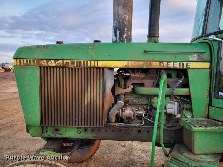 image for item LO9281 1978 John Deere 4440  tractor