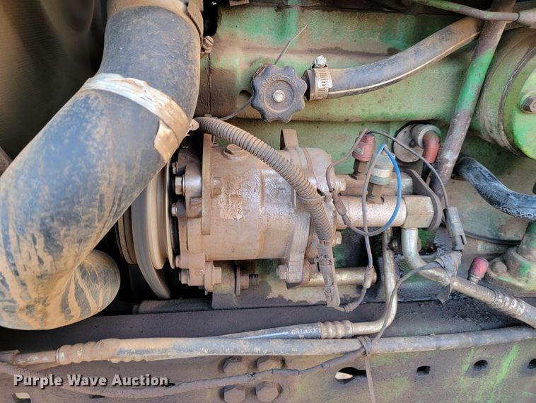 image for item LO9281 1978 John Deere 4440  tractor