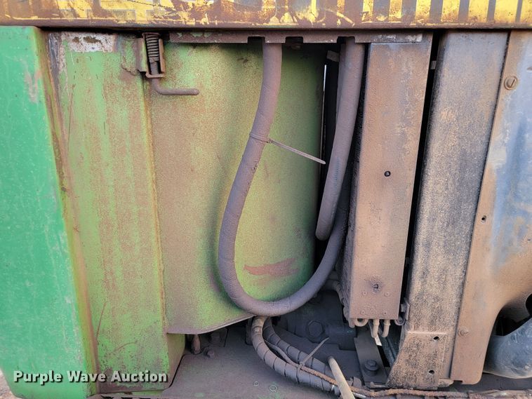 image for item LO9281 1978 John Deere 4440  tractor