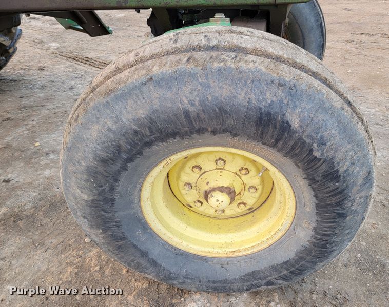 image for item LO9281 1978 John Deere 4440  tractor