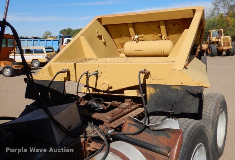 image for item LU9682 1973 Fruehauf  bottom dump trailer