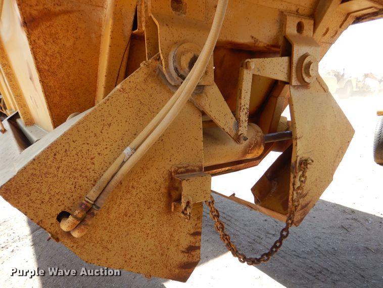 image for item LU9682 1973 Fruehauf  bottom dump trailer