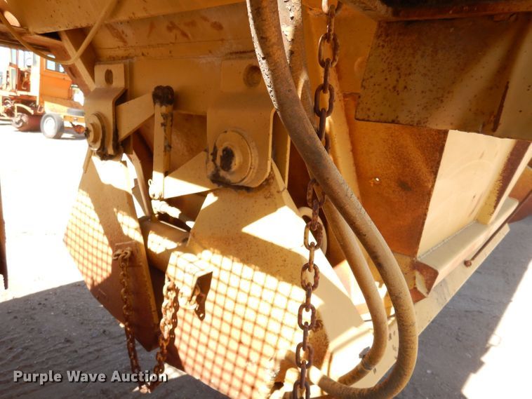 image for item LU9682 1973 Fruehauf  bottom dump trailer