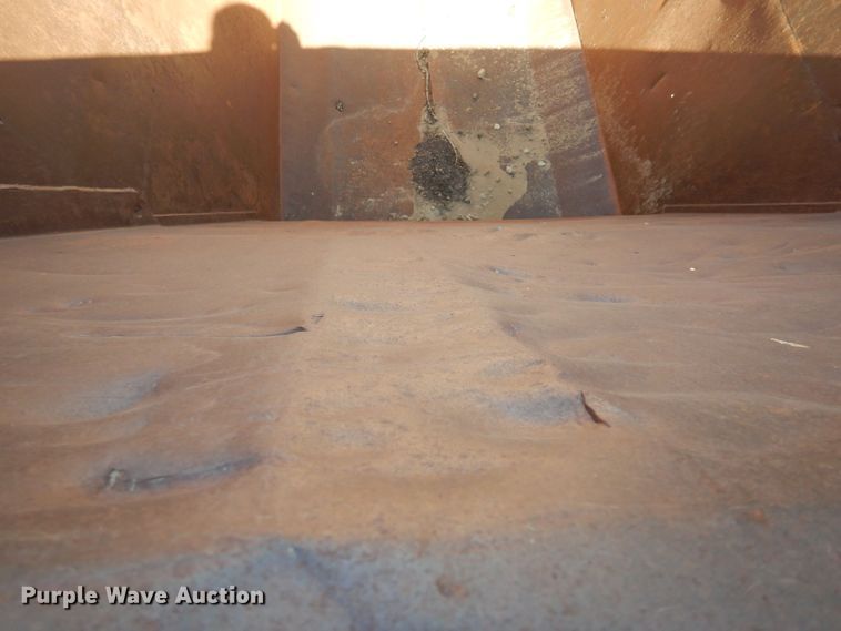 image for item LU9682 1973 Fruehauf  bottom dump trailer