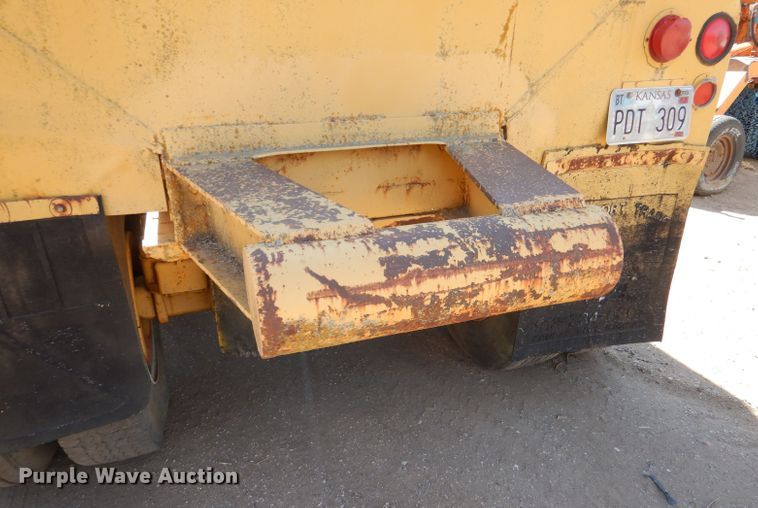 image for item LU9682 1973 Fruehauf  bottom dump trailer