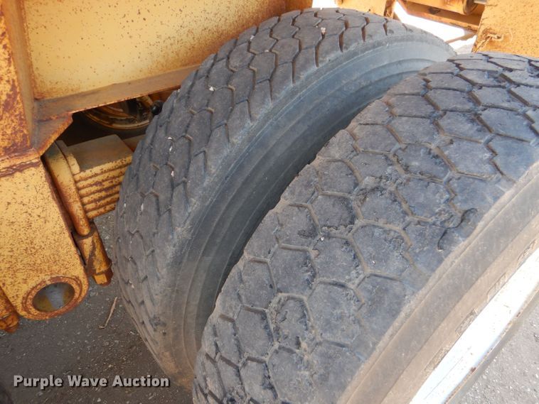 image for item LU9682 1973 Fruehauf  bottom dump trailer