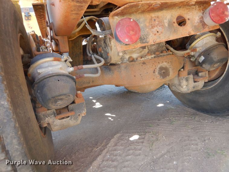 image for item LU9683 1975 Mack RS685LST  semi truck