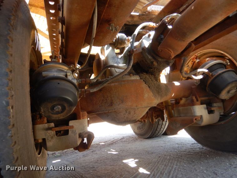 image for item LU9683 1975 Mack RS685LST  semi truck