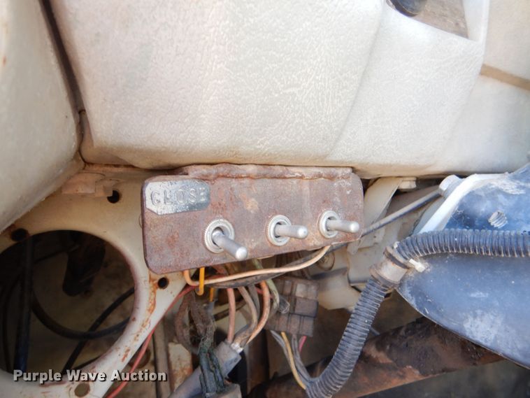 image for item LU9683 1975 Mack RS685LST  semi truck