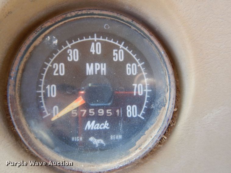 image for item LU9683 1975 Mack RS685LST  semi truck