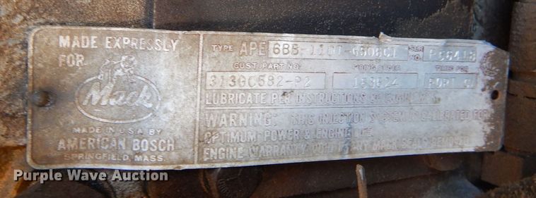 image for item LU9683 1975 Mack RS685LST  semi truck