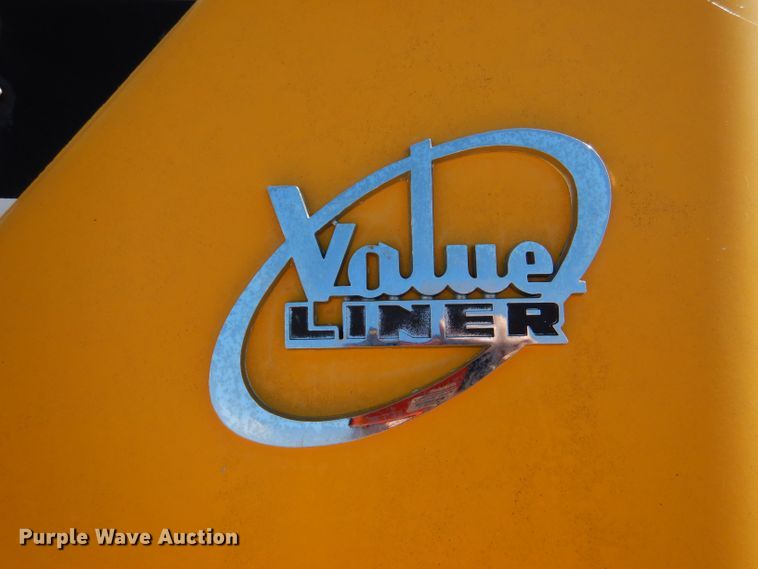 image for item LU9683 1975 Mack RS685LST  semi truck