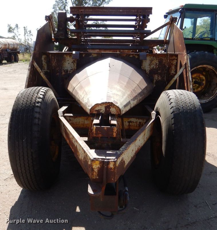 image for item LU9695 Soil Mover 90E  elevating scraper