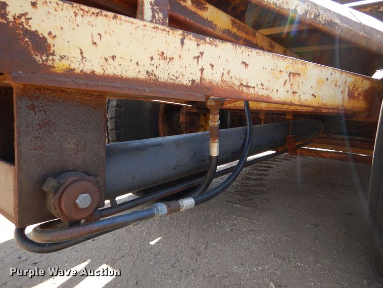 image for item LU9695 Soil Mover 90E  elevating scraper