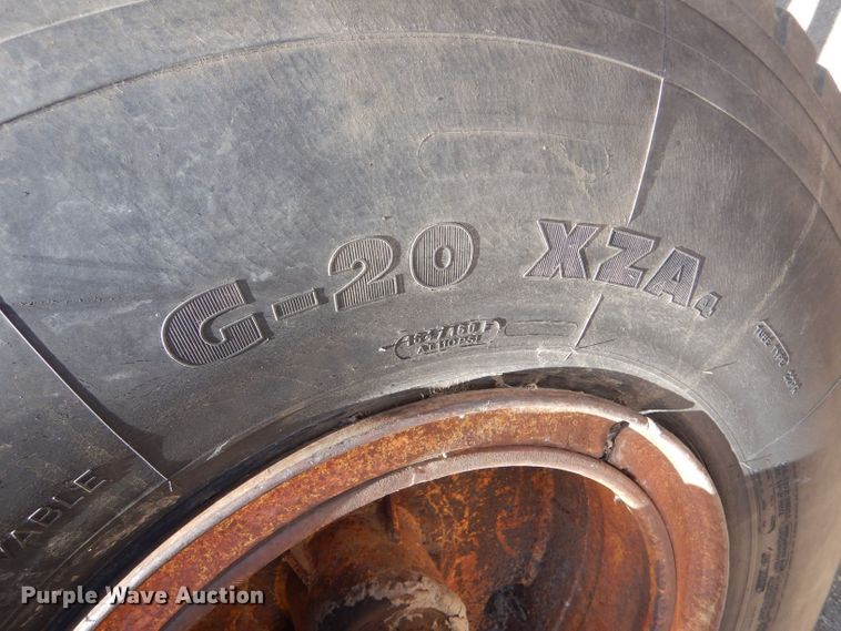 image for item LU9695 Soil Mover 90E  elevating scraper