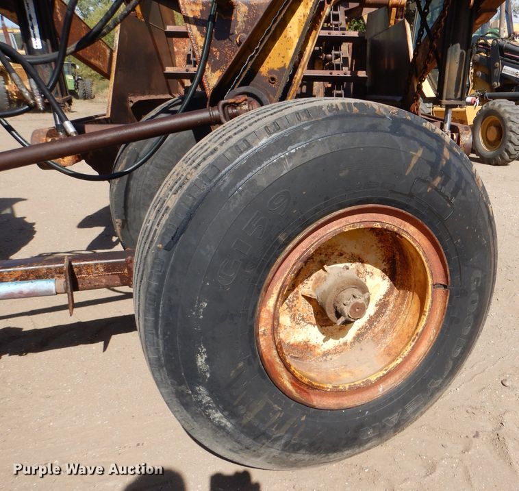 image for item LU9695 Soil Mover 90E  elevating scraper