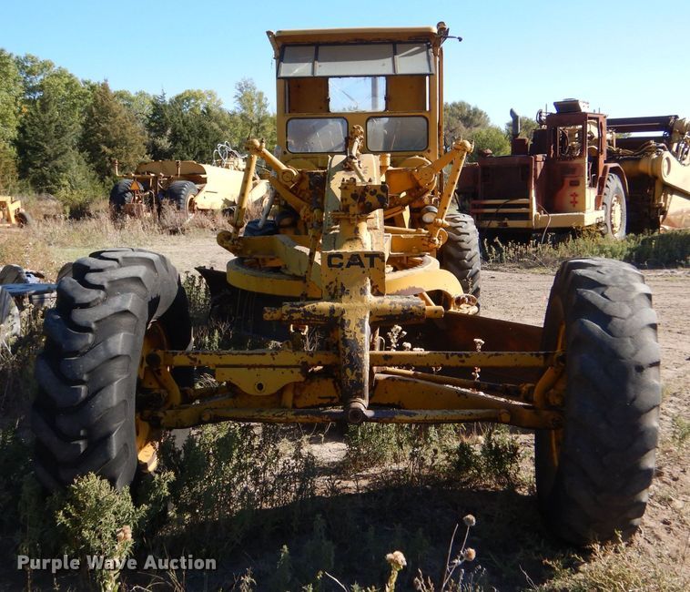image for item LU9696 Caterpillar 12  rigid frame motor grader