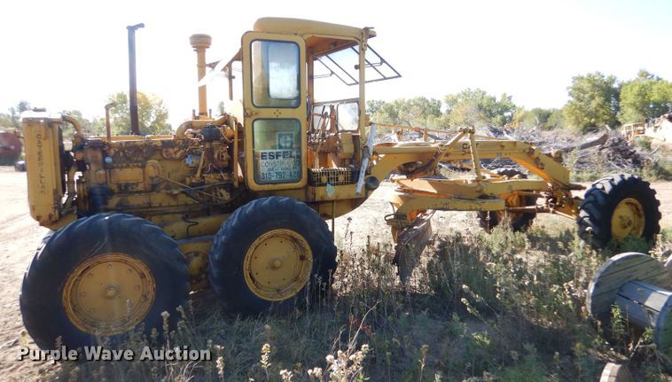 image for item LU9696 Caterpillar 12  rigid frame motor grader