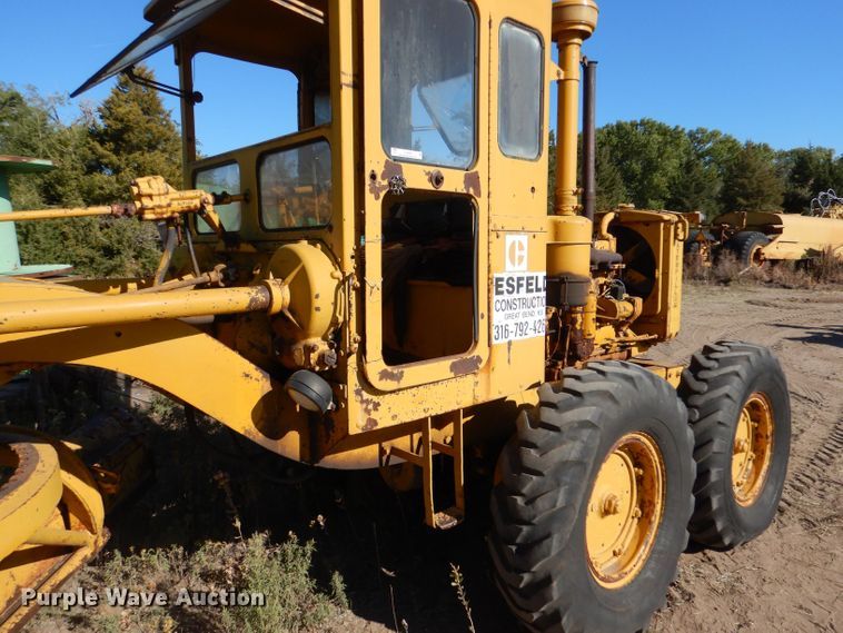 image for item LU9696 Caterpillar 12  rigid frame motor grader