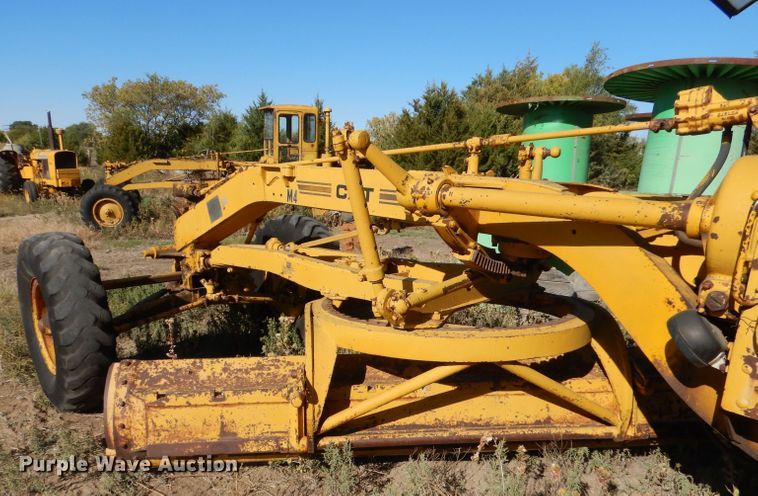 image for item LU9696 Caterpillar 12  rigid frame motor grader