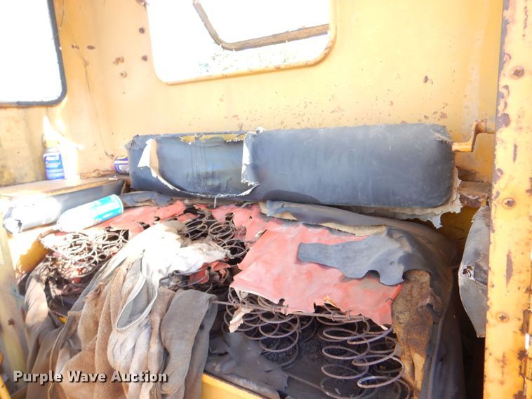 image for item LU9696 Caterpillar 12  rigid frame motor grader