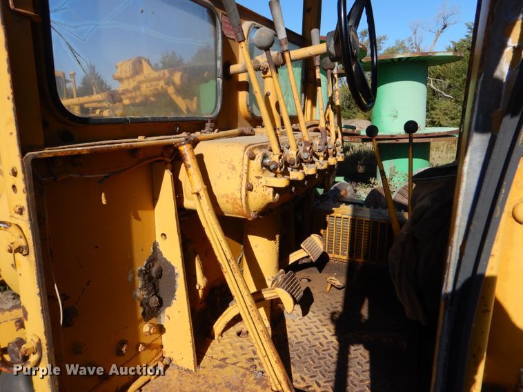 image for item LU9696 Caterpillar 12  rigid frame motor grader