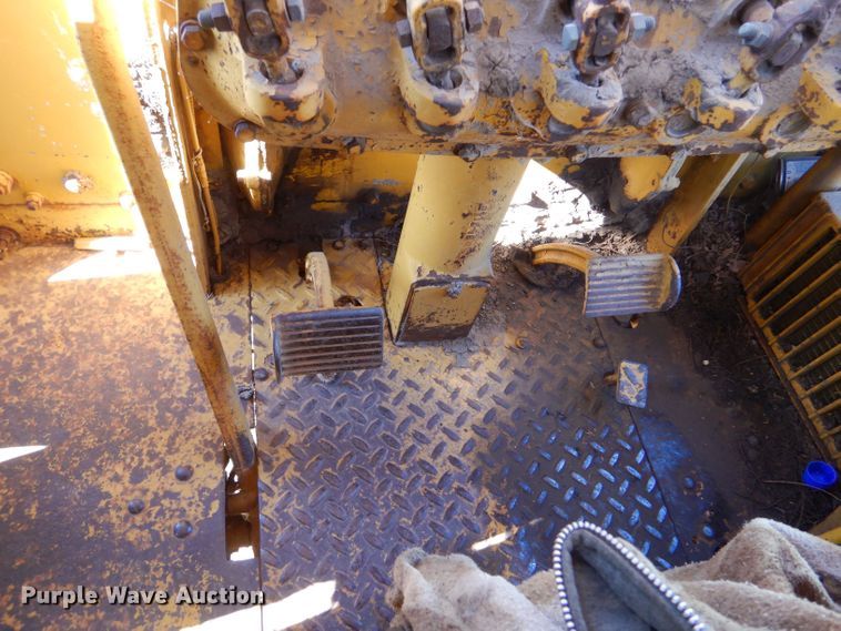 image for item LU9696 Caterpillar 12  rigid frame motor grader