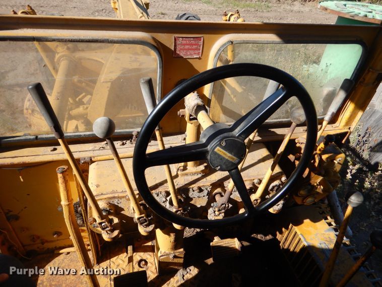 image for item LU9696 Caterpillar 12  rigid frame motor grader