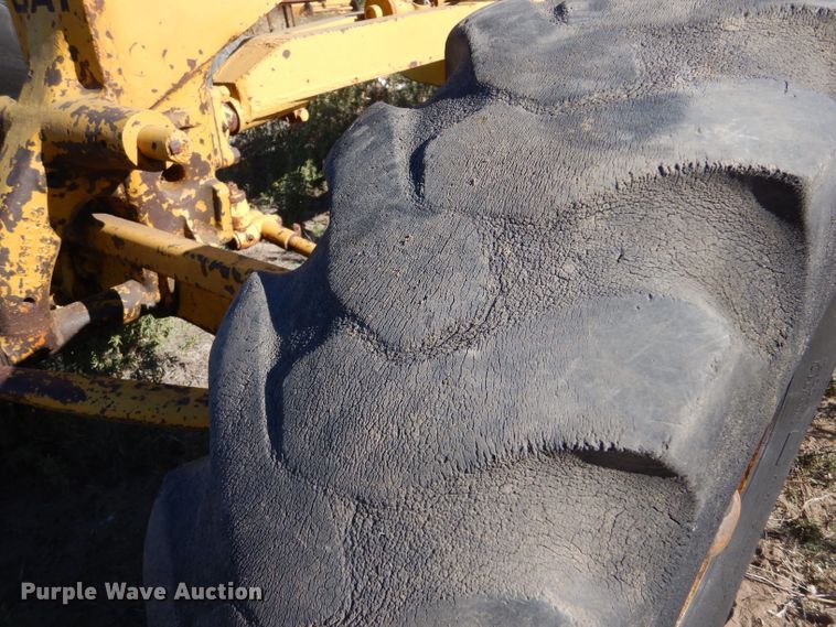 image for item LU9696 Caterpillar 12  rigid frame motor grader