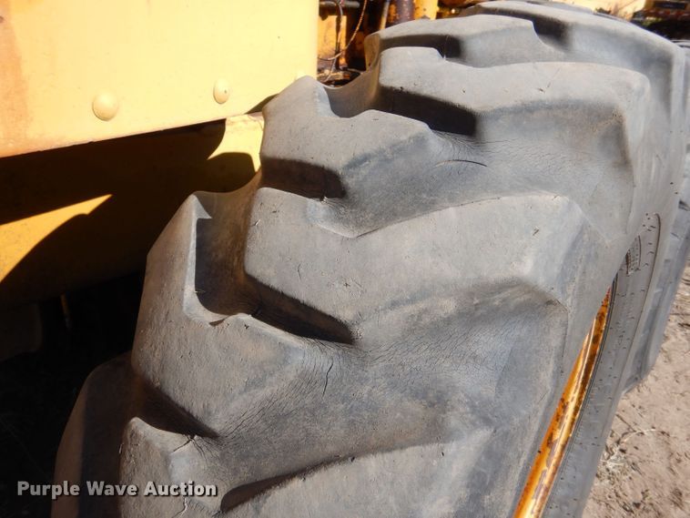 image for item LU9696 Caterpillar 12  rigid frame motor grader