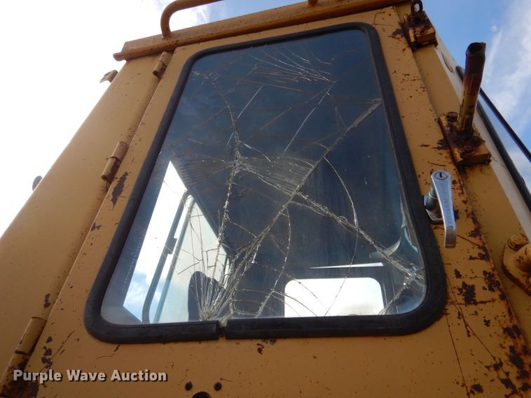 image for item LU9697 1979 Caterpillar 966C  wheel loader