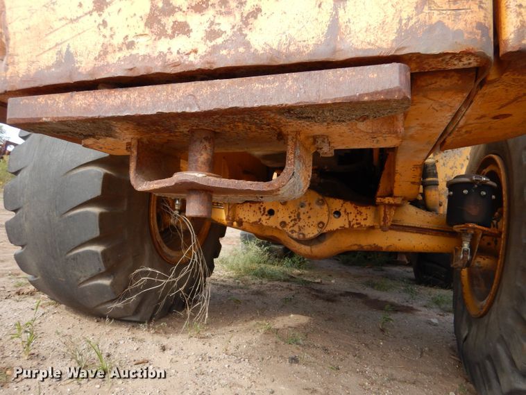image for item LU9697 1979 Caterpillar 966C  wheel loader