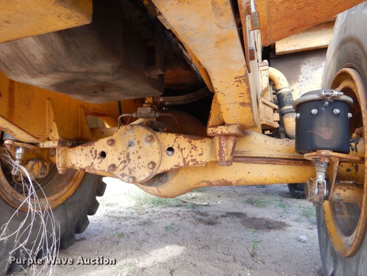 image for item LU9697 1979 Caterpillar 966C  wheel loader