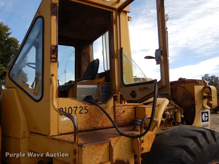 image for item LU9697 1979 Caterpillar 966C  wheel loader