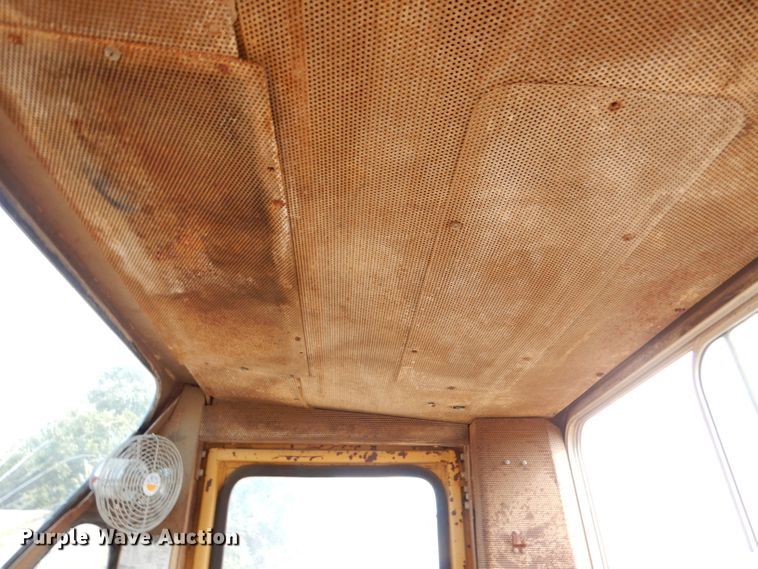 image for item LU9697 1979 Caterpillar 966C  wheel loader