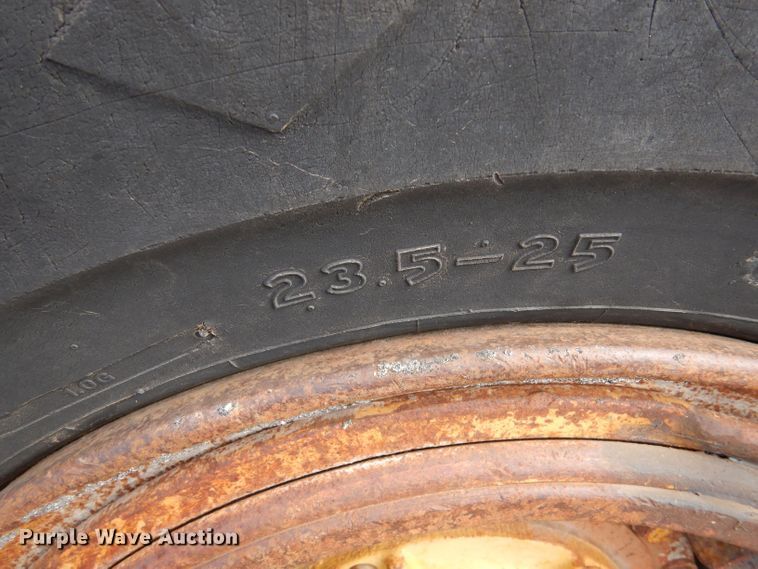 image for item LU9697 1979 Caterpillar 966C  wheel loader