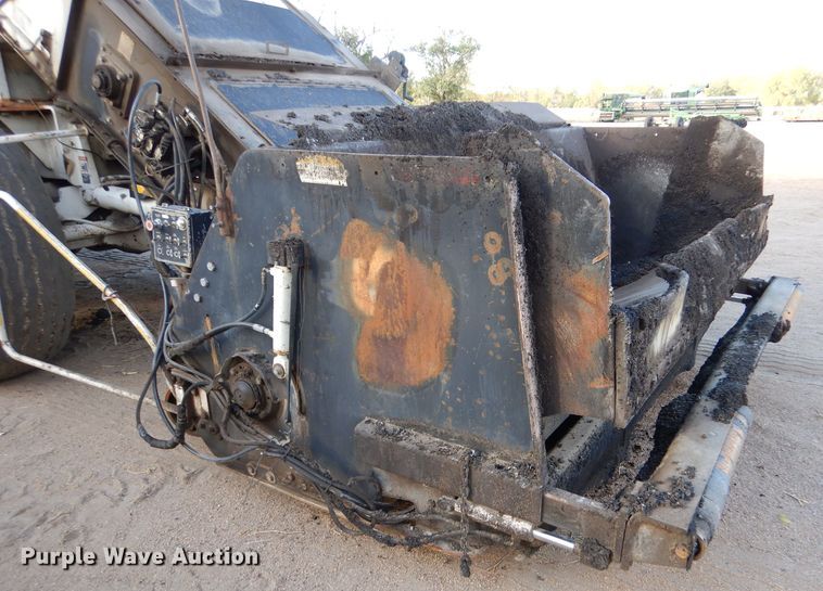 image for item LU9728 2003 Roadtec SB2500C  material transfer vehicle