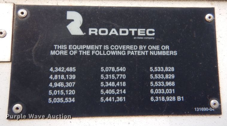 image for item LU9728 2003 Roadtec SB2500C  material transfer vehicle