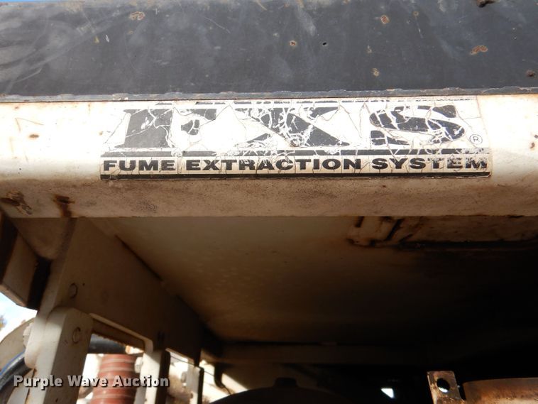 image for item LU9728 2003 Roadtec SB2500C  material transfer vehicle