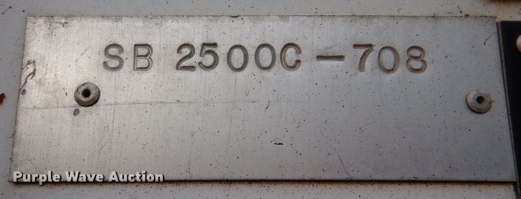 image for item LU9728 2003 Roadtec SB2500C  material transfer vehicle