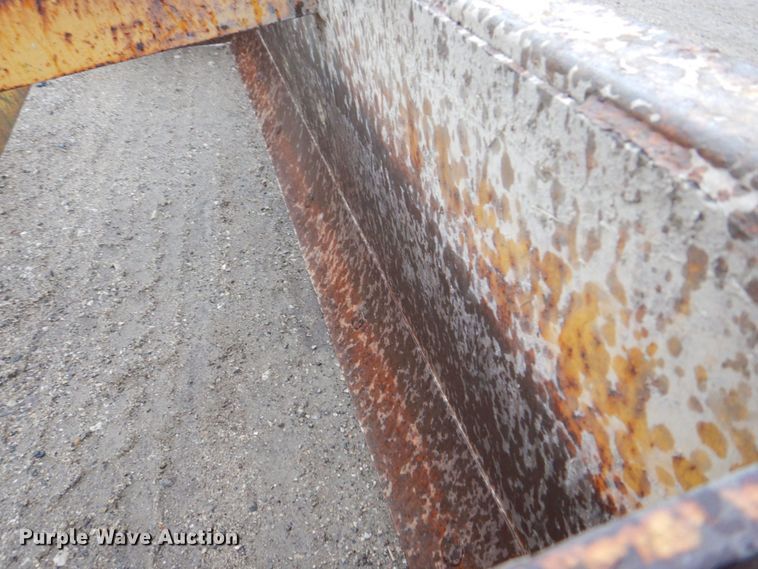 image for item MF9243 Bush Hog BX-720  box blade