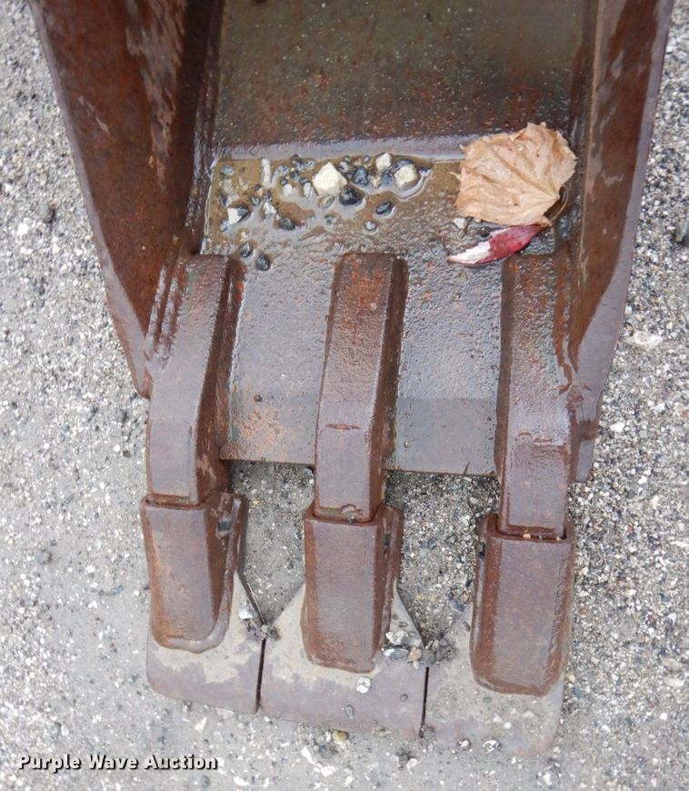 image for item MF9245 Geith  excavator bucket