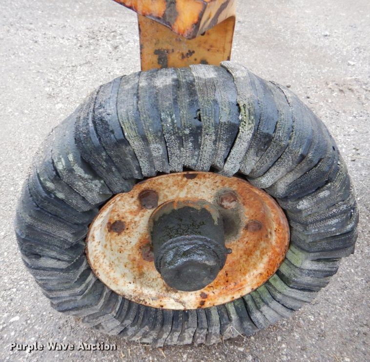 image for item MF9246 Woods B106-1  rotary mower