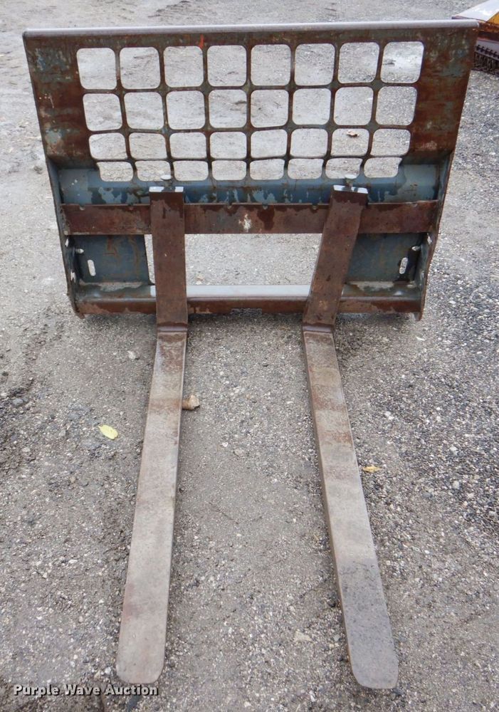 image for item MF9250 skid steer forks