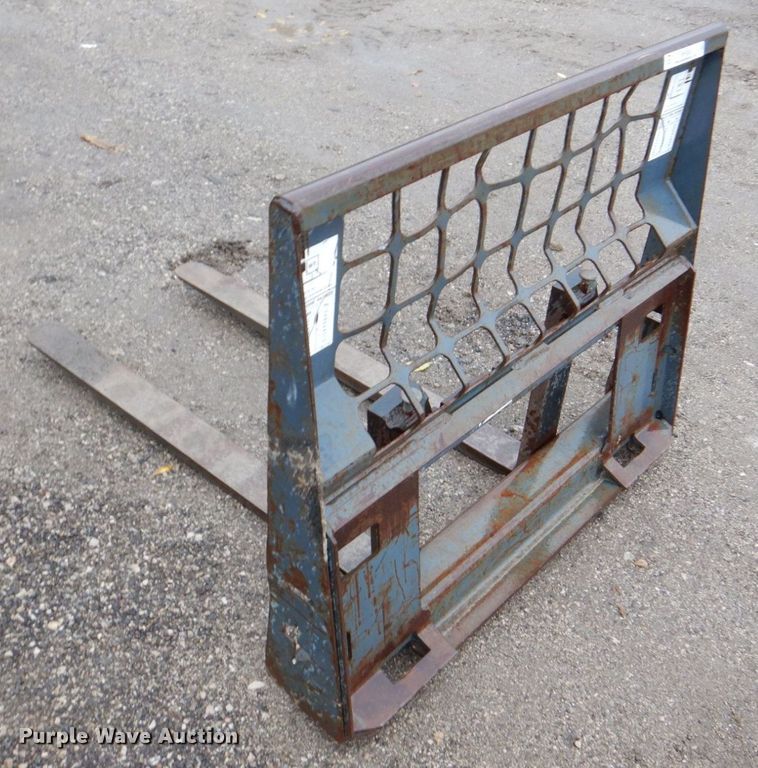 image for item MF9250 skid steer forks