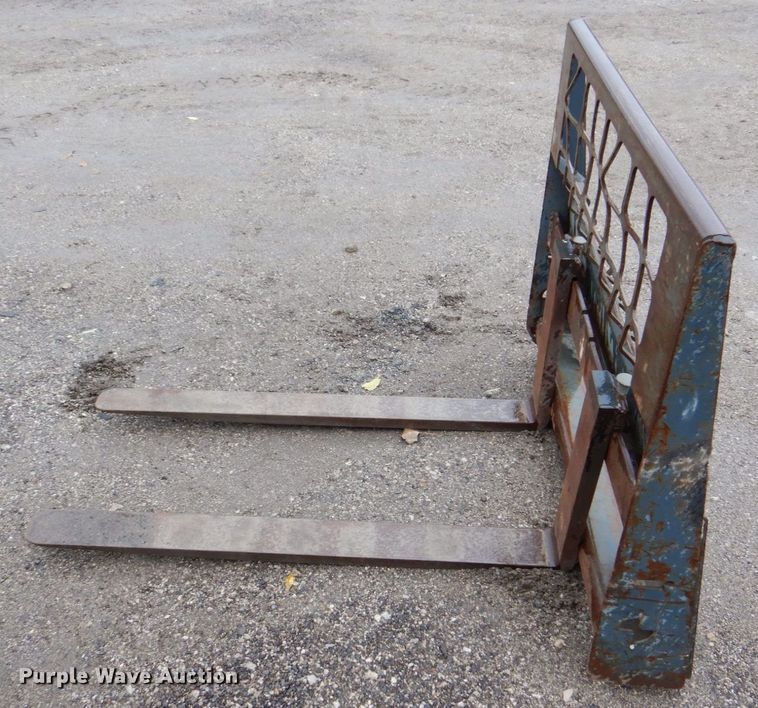 image for item MF9250 skid steer forks